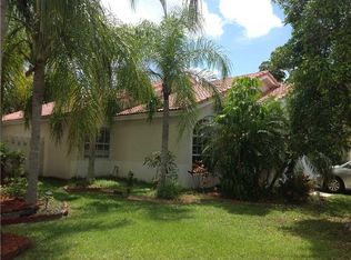 112 Gables Blvd, Weston, FL 33326