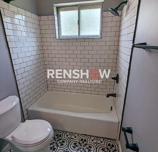 8161 Effingham Dr — Photo 13