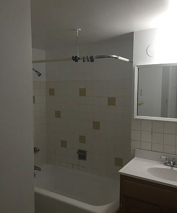 4th image of 6161 N Hoyne Ave APT 114