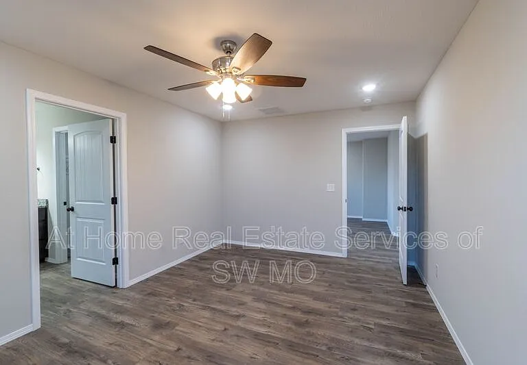 1803 S 15th Ave — Photo 8