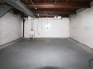 914 Maybelle St NE, Grand Rapids, MI 49503
