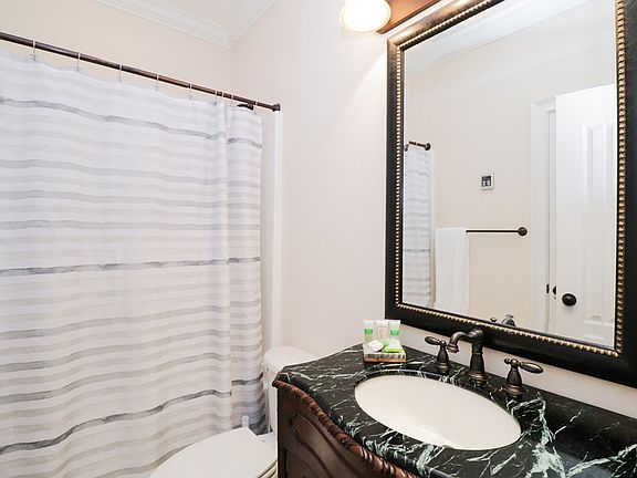 4th image of 157 Falls Grove Dr