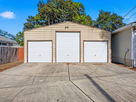 2nd image of 292 Grandview Ave