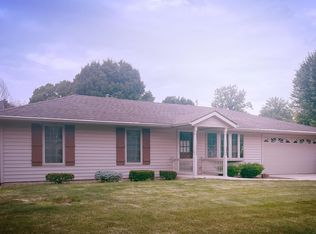 1611 Echo Ln, Fort Wayne, IN 46815