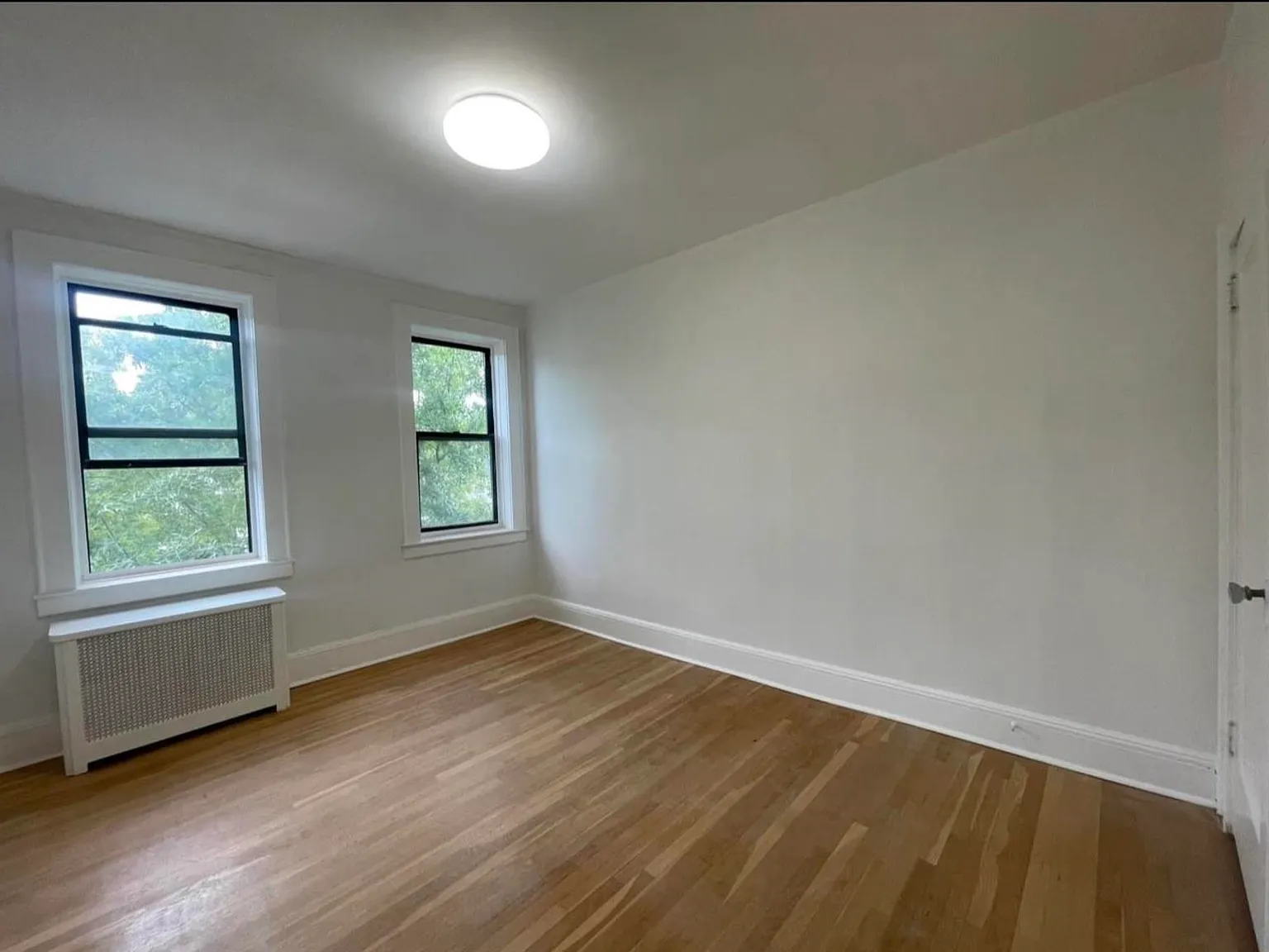 1 bed, 1.0 bath, 600 sqft, $1,300 — Photo 1