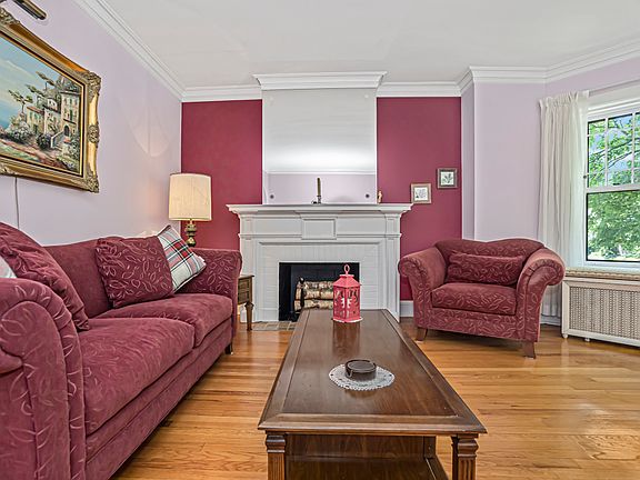 4th image of 5735 N Sacramento Ave