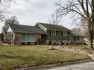 1 Scott Ln, Fairfield, IL 62837