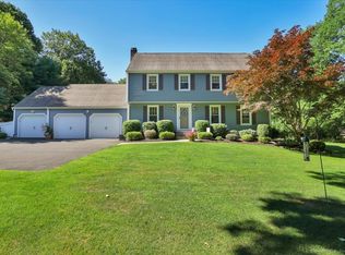 320 Fans Rock Rd, Hamden, CT 06518