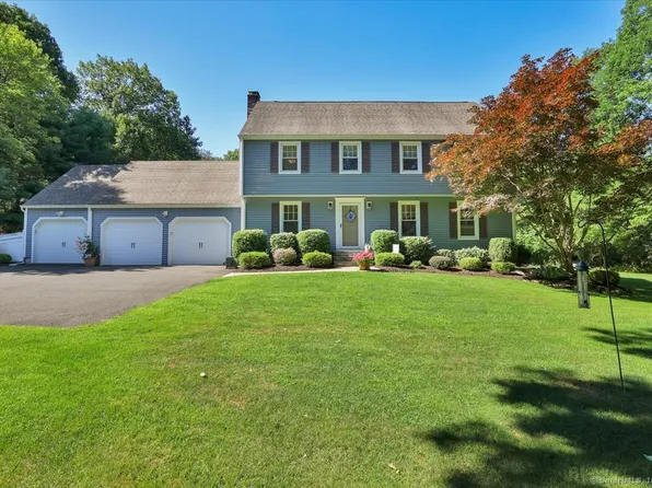 320 Fans Rock Road, Hamden, CT 06518