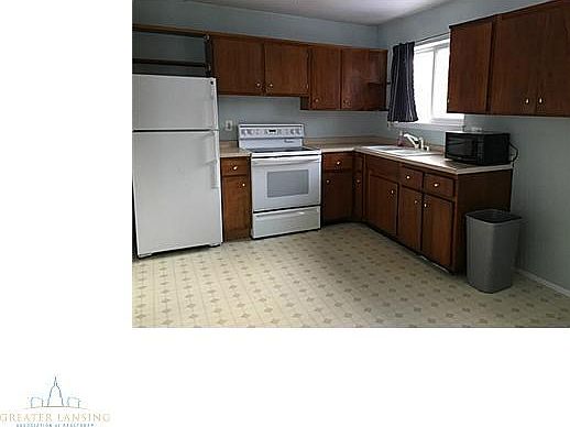 3rd image of 544 E Virginia Ave