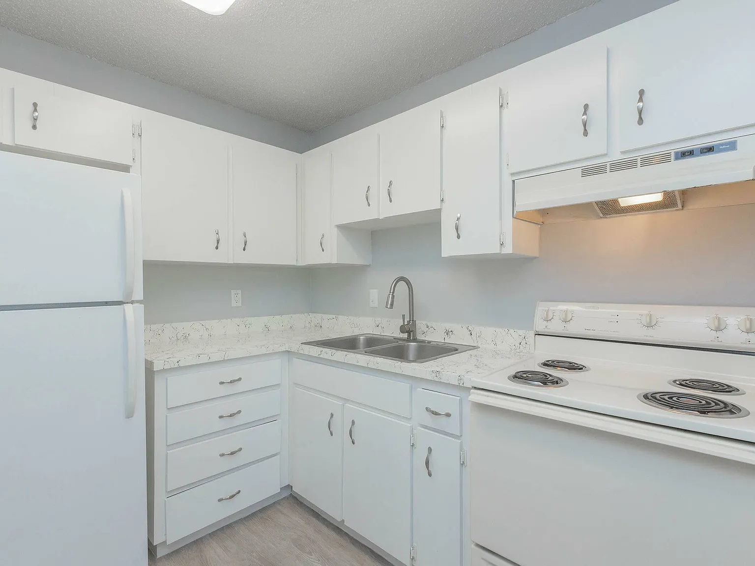 Park House Apartments — Photo 3
