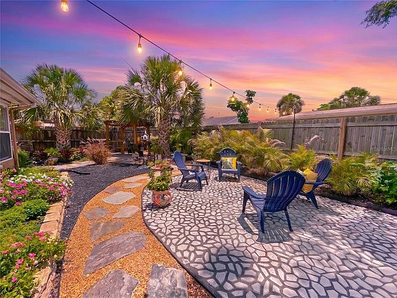 2nd image of 6904 Tierra Linda St