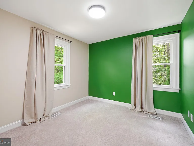 5610 Cavalier Woods Ln — Photo 19
