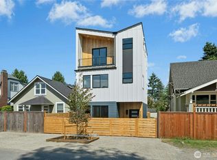 9240 Dayton Ave N, Seattle, WA 98103