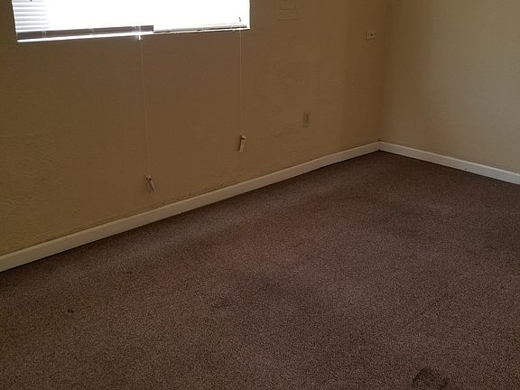 3rd image of 1341 Thurston St