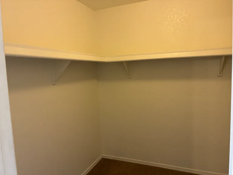 602 W Wickieup Ln — Photo 18