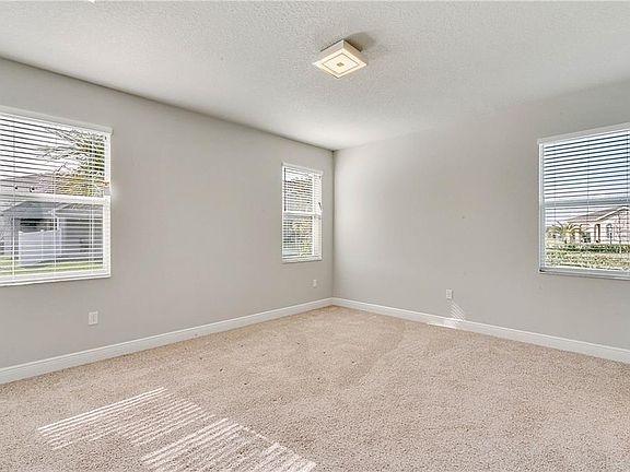 4th image of 7584 Loren Cove Dr