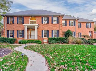 852 Bishopsgate Ln, Virginia Beach, VA 23452