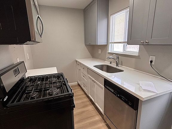 2nd image of 3715 Blackwood Rd #7