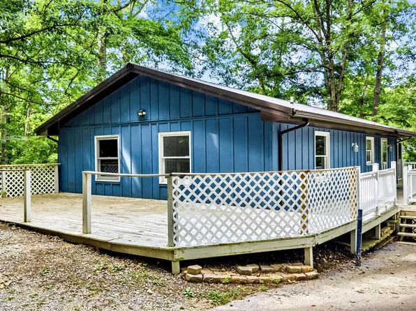 3538 Doe Valley Pkwy E, Brandenburg, KY 40108