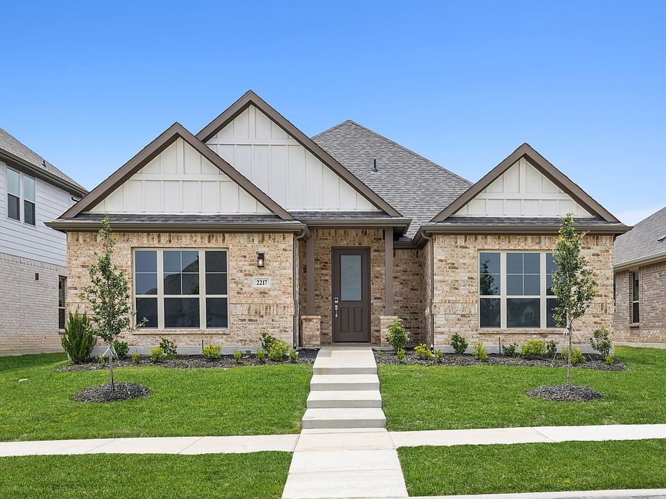 1st image of 2217 Glacier Dr