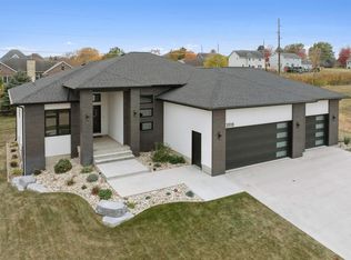 3518 Apollo St, Cedar Falls, IA 50613