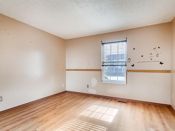 4th image of 2242 Golden Leaf Ln