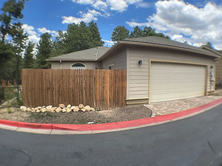 1384 E Mackenzie Dr — Photo 8