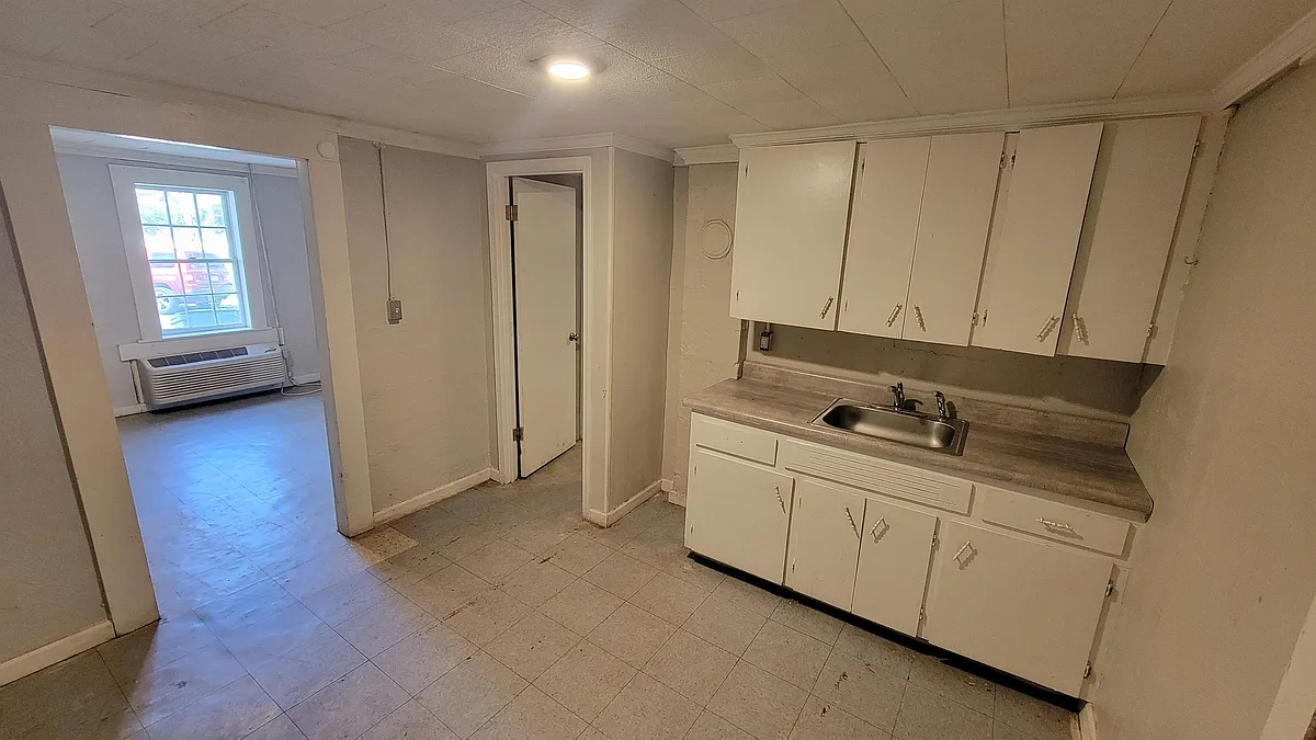 Building Photo - 112 Tanyard Ave