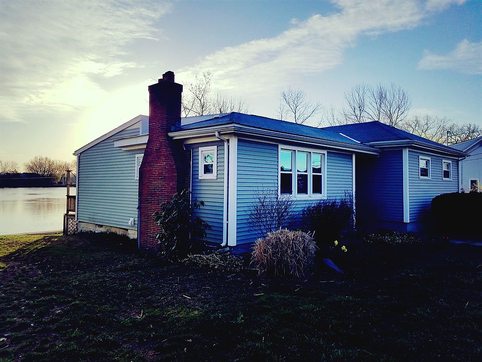 1st image of 140 Riverbank Rd #A