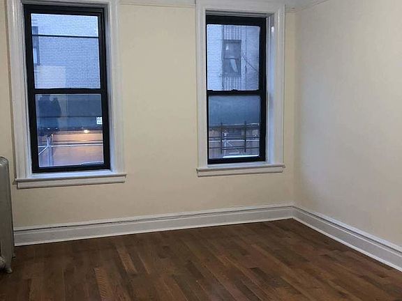 5th image of 2499 Grand Ave APT 1B