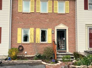 121 Sherfield Ct, Elizabethtown, PA 17022