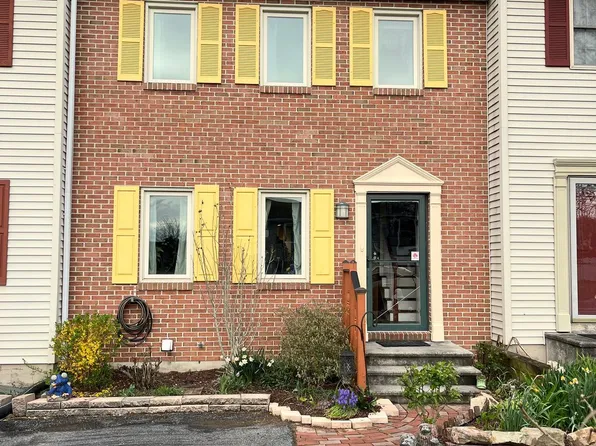 121 Sherfield Ct, Elizabethtown, PA 17022