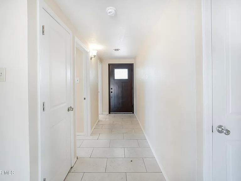 368 Chermont Ct — Photo 3