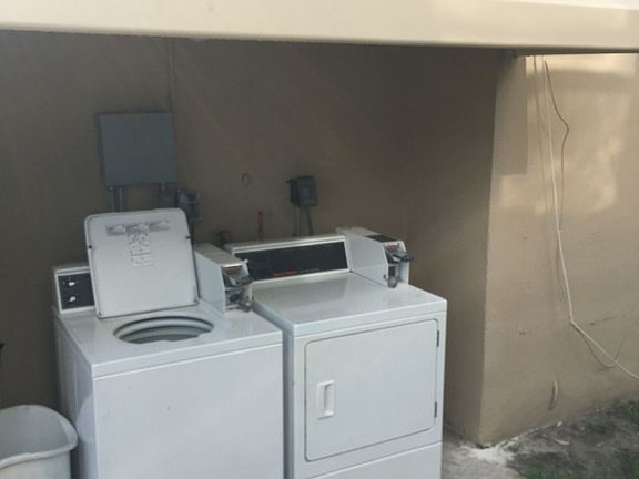 4th image of 960 Biarritz Dr APT 13