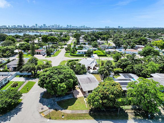 5th image of 3400 SW 37th Street