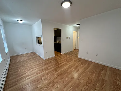 6 Pembroke St Photo 1