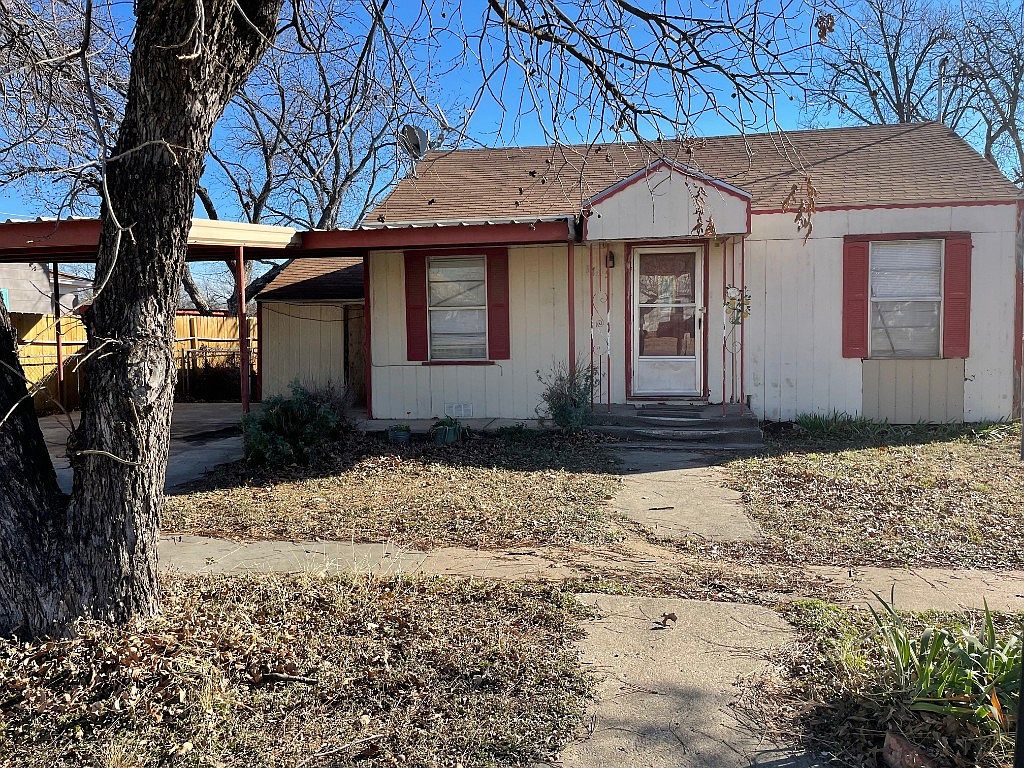 1705 S Commercial Ave, Coleman, TX 76834 Zillow