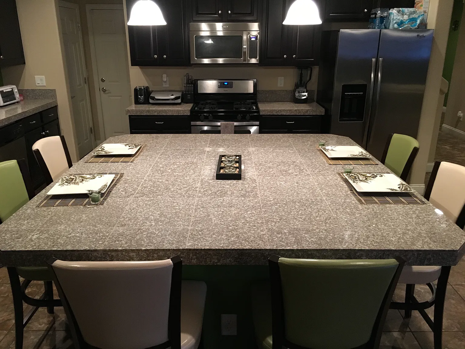 4 bed, 2.5 bath, 2450 sqft, $2,600 — Photo 3