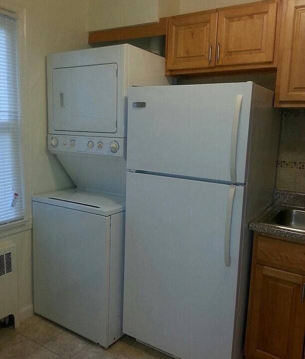 2nd image of 627 Springfield Ave