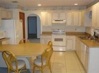 460 SE Seabreeze Ln, Port Saint Lucie, FL 34983
