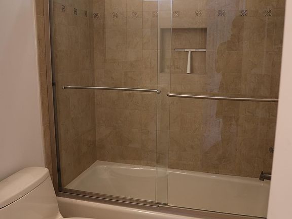 4th image of 11339 Venice Blvd #4