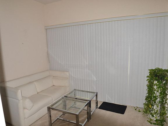 4th image of 2510 Village Ln