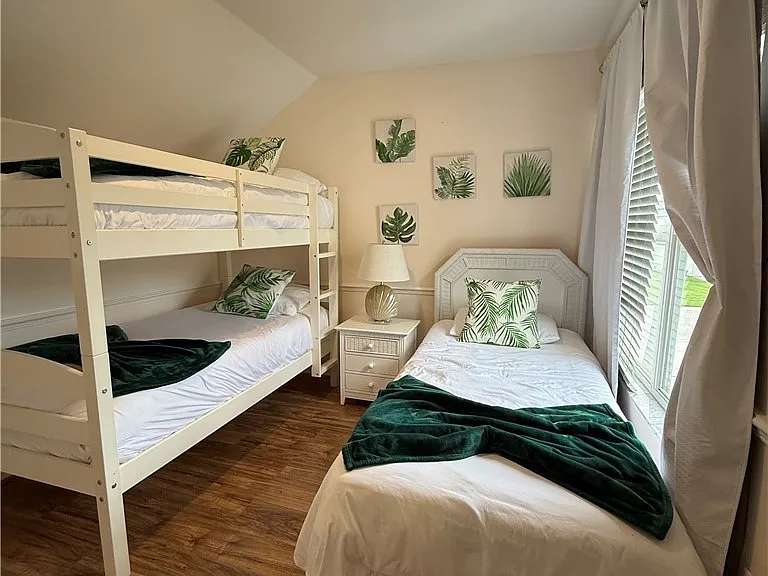 15009 Cloverdale Dr — Photo 18