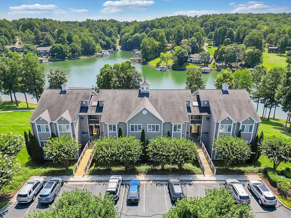 1st image of 335 S Pointe Shore Dr