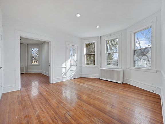 3rd image of 116 Hillside Ave