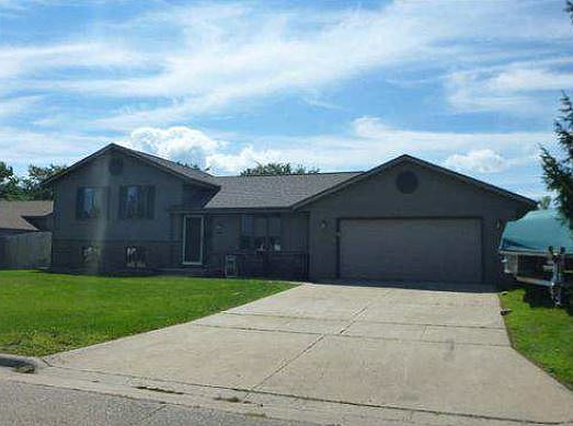 1st image of 3811 Balmoral Dr