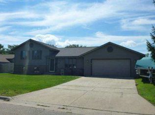 3811 Balmoral Dr, Janesville, WI 53548