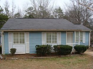 8123 Walnut Creek Ln, Charlotte, NC 28227