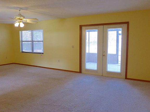 4th image of 8620 Pinecone Dr
